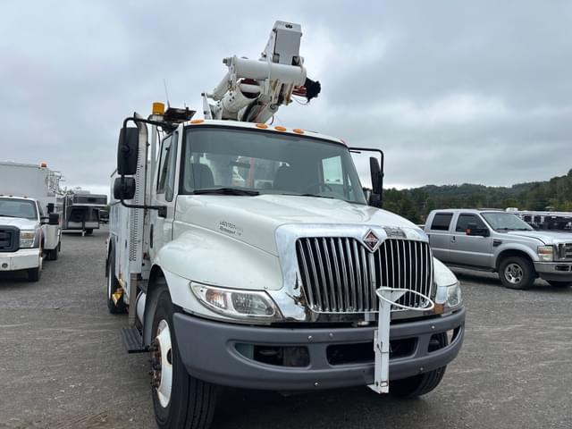 Image of International Durastar 4300 equipment image 3