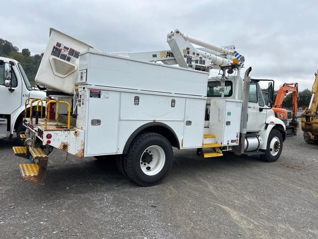 Image of International Durastar 4300 equipment image 4