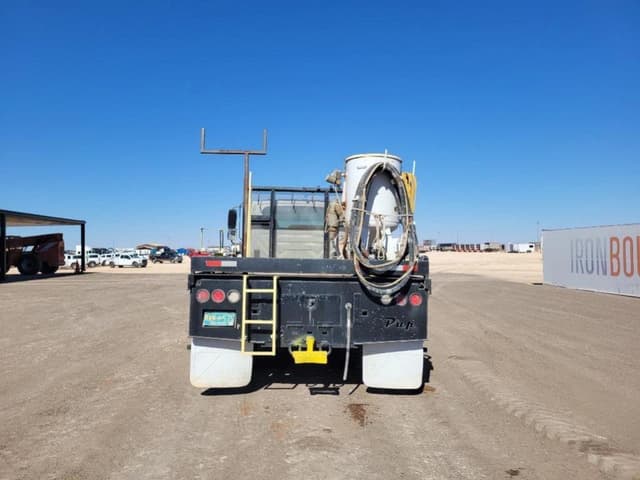 Image of International Durastar 4300 equipment image 3
