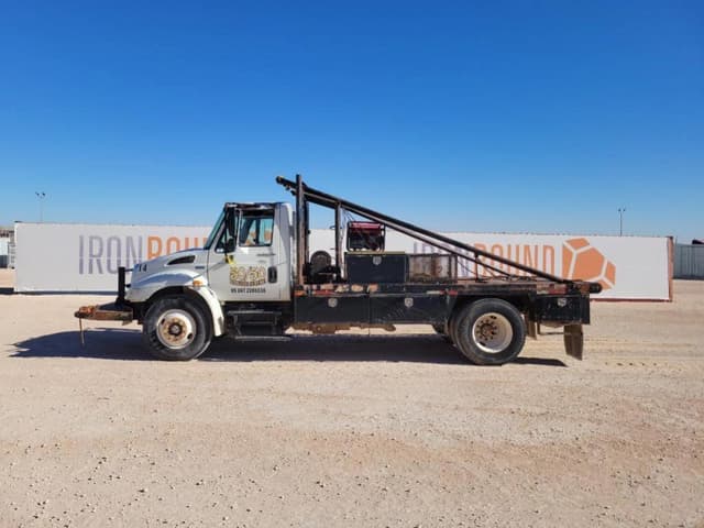 Image of International Durastar 4300 equipment image 1