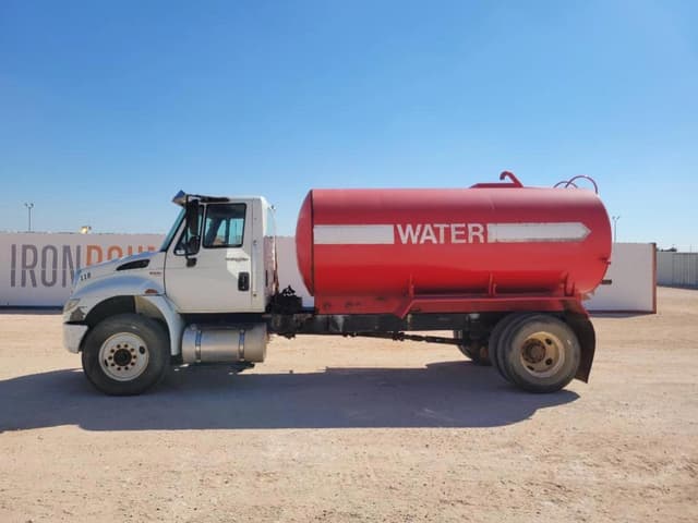 Image of International Durastar 4300 equipment image 1