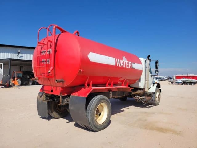 Image of International Durastar 4300 equipment image 4