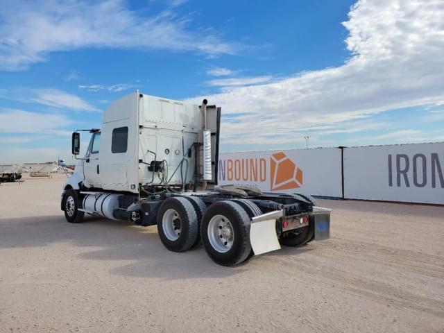 Image of International ProStar Plus 122 equipment image 2