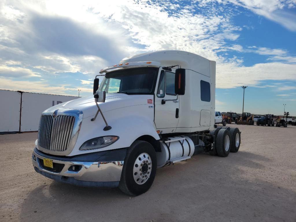 Image of International ProStar Plus 122 Primary image