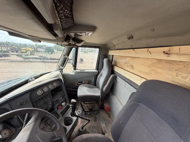 Image of International Prostar Plus equipment image 4