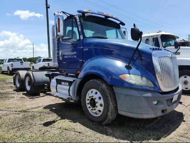 Image of International ProStar Plus 122 equipment image 1