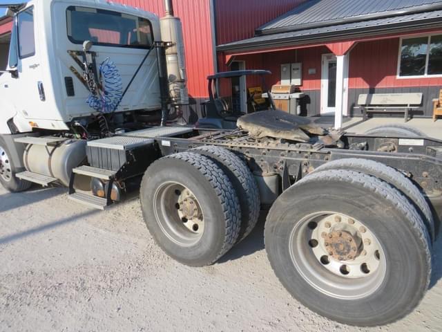 Image of International ProStar equipment image 4