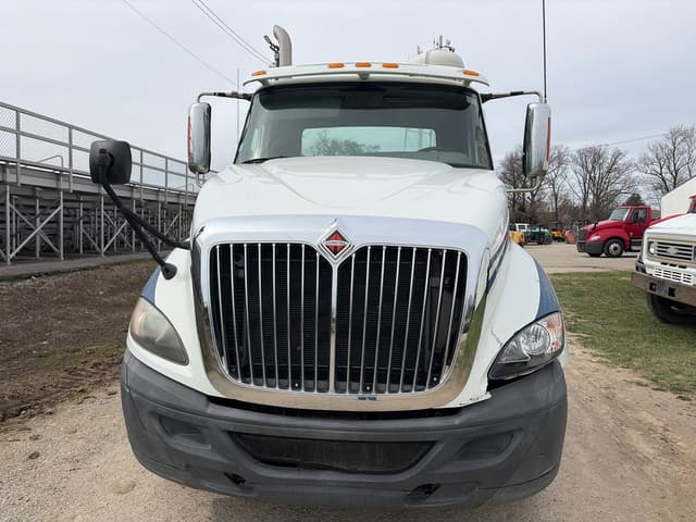 Image of International ProStar equipment image 1