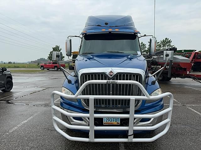 Image of International ProStar Plus 122 equipment image 1