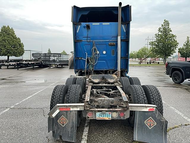 Image of International ProStar Plus 122 equipment image 4