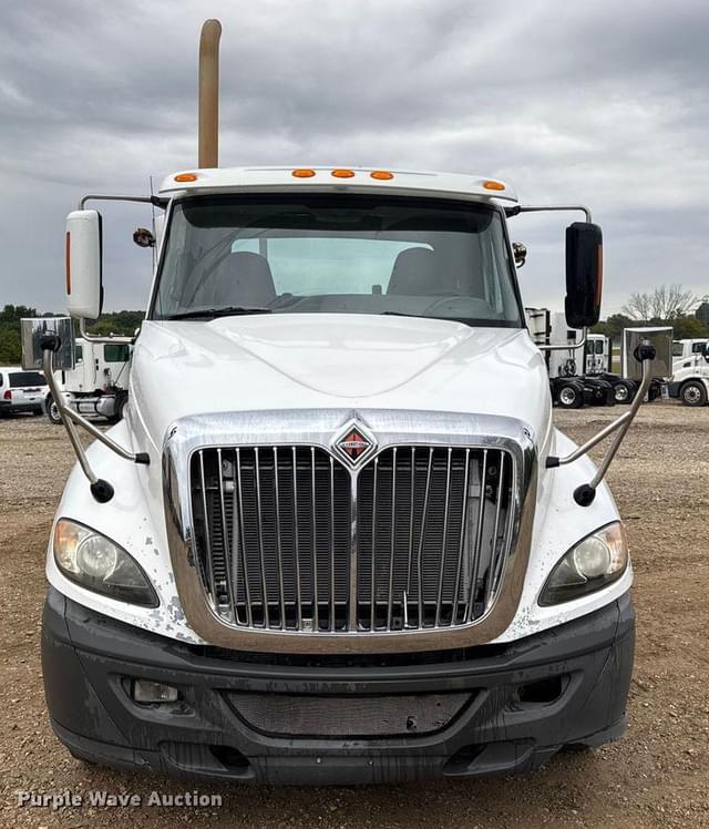 Image of International Prostar Plus equipment image 1