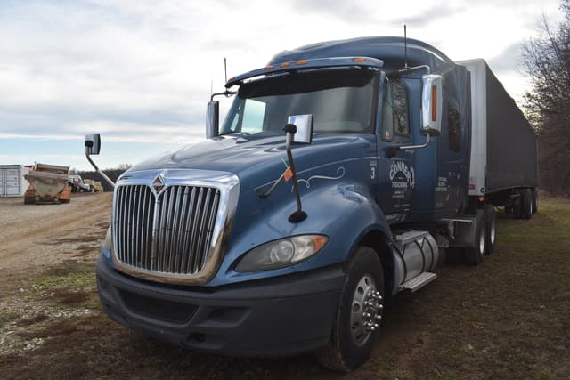 Image of International ProStar Plus 122 equipment image 1