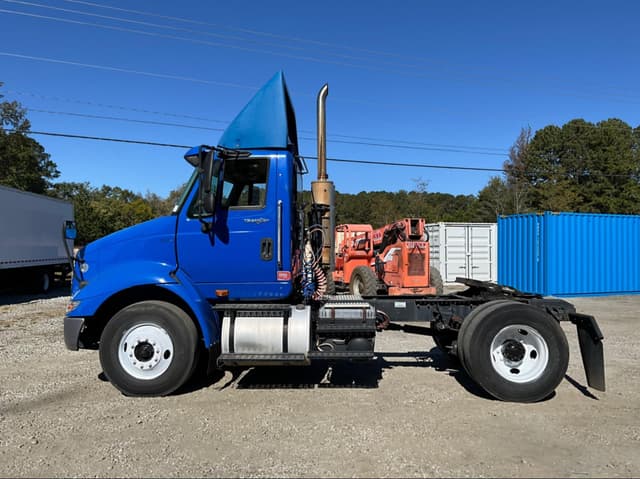 Image of International  Transtar 8600 equipment image 2