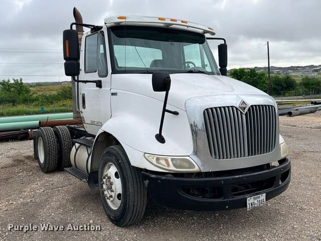 Image of International  Transtar 8600 equipment image 2