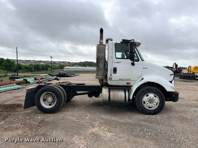 Image of International  Transtar 8600 equipment image 3
