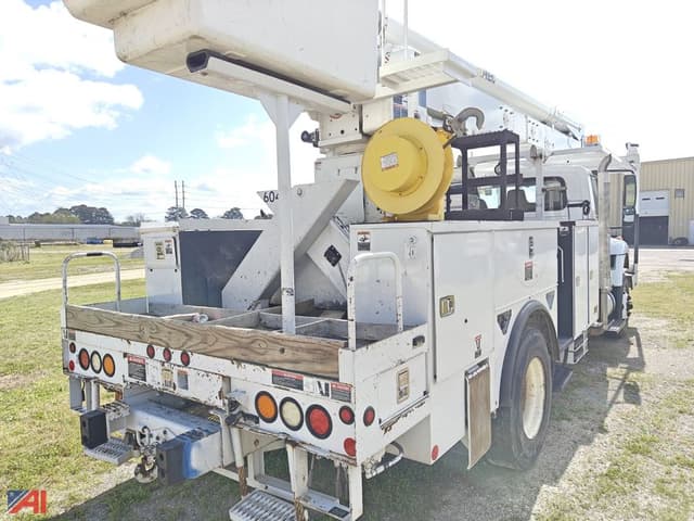 Image of International Workstar 7300 equipment image 4