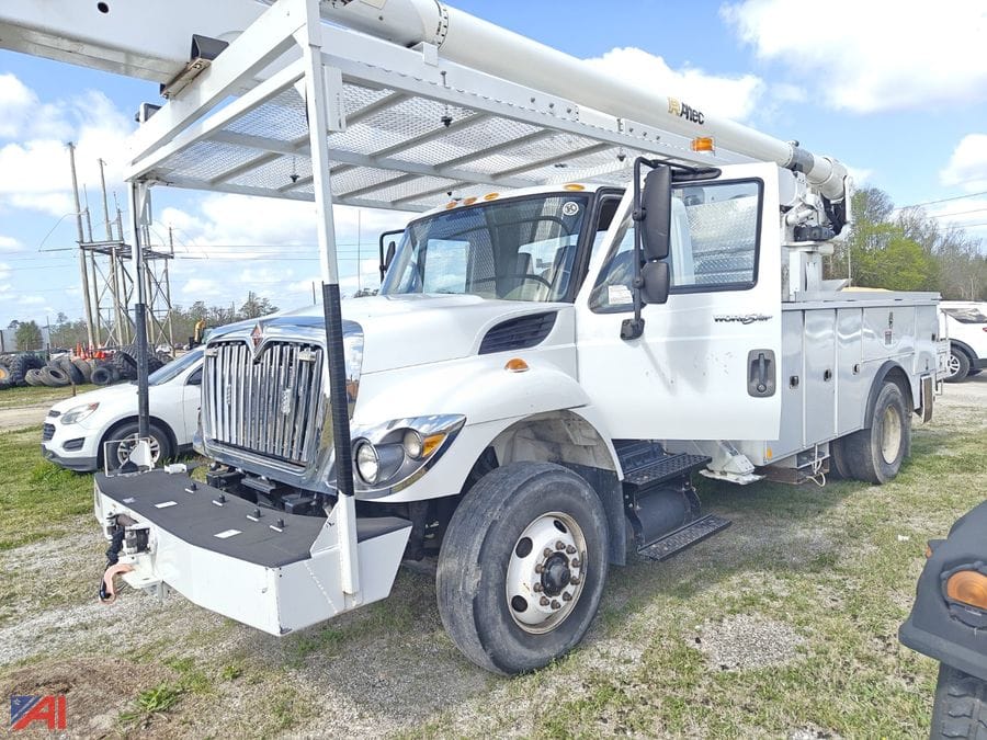 2013 International Workstar 7300 Equipment Image0