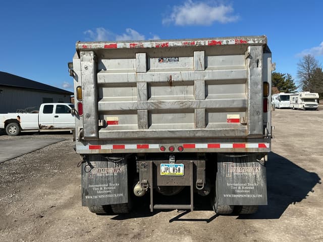 Image of International Workstar 7400 equipment image 4