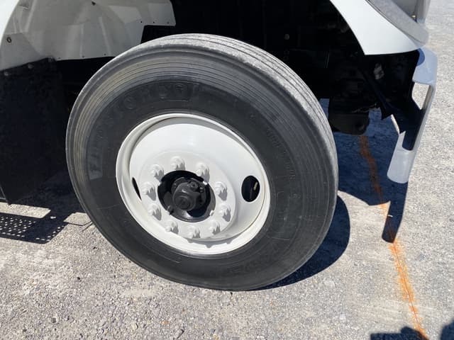 Image of International Workstar 7400 equipment image 4