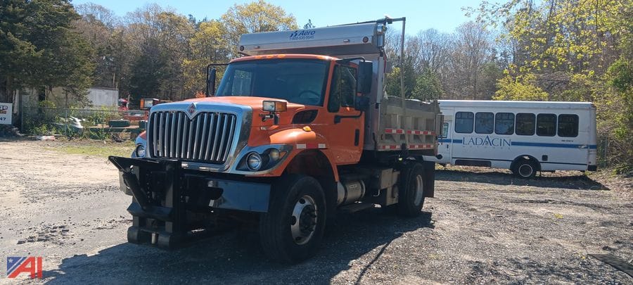 2013 International Workstar 7400 Equipment Image0