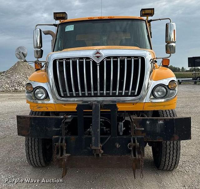Image of International Workstar 7500 equipment image 1