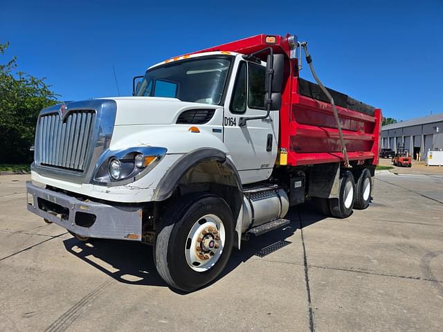 Image of International Workstar 7500 equipment image 1