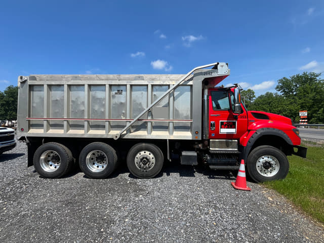 Image of International WorkStar 7600 equipment image 4