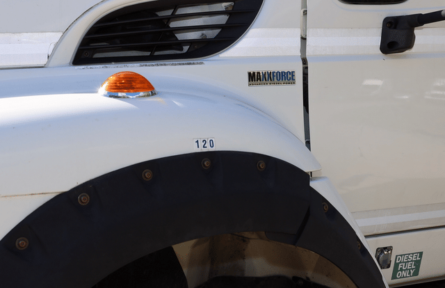 Image of International WorkStar 7600 equipment image 4