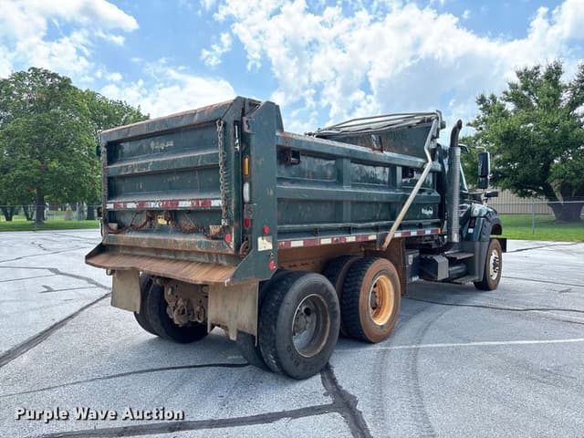 Image of International WorkStar 7600 equipment image 4