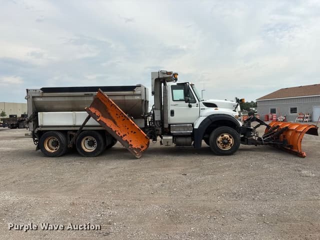 Image of International WorkStar 7600 equipment image 3