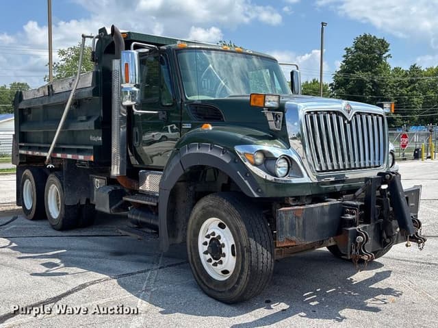 Image of International WorkStar 7600 equipment image 2