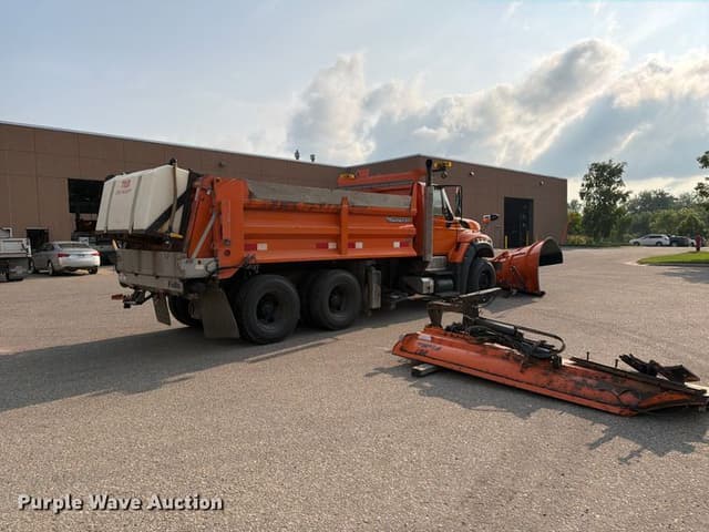 Image of International WorkStar 7600 equipment image 4