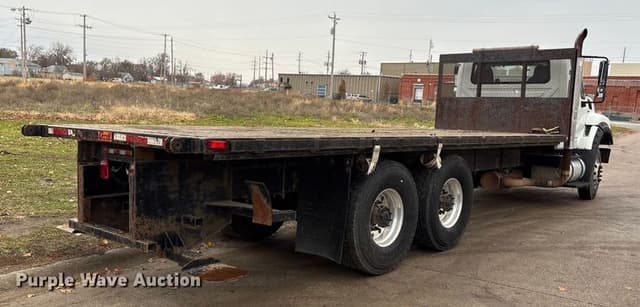 Image of International WorkStar 7600 equipment image 4