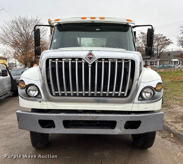 Image of International WorkStar 7600 equipment image 1