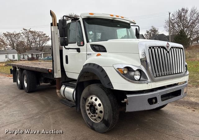 Image of International WorkStar 7600 equipment image 2