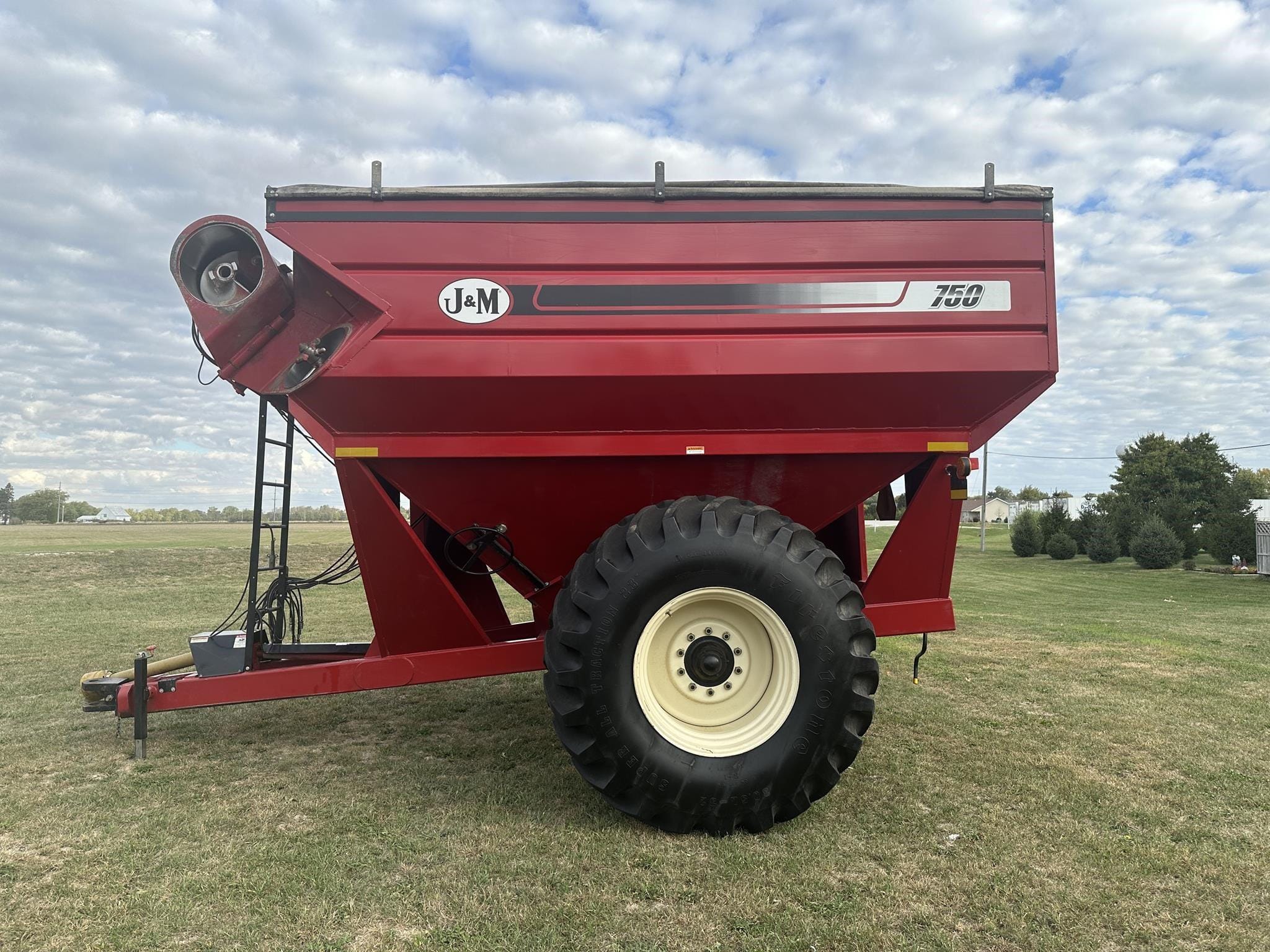 2013 J&M 750 Equipment Image0