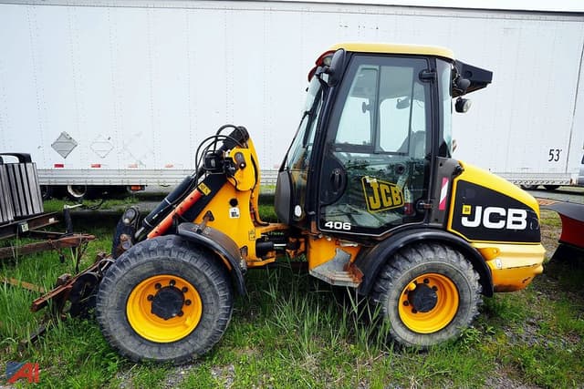 Image of JCB 406B equipment image 2