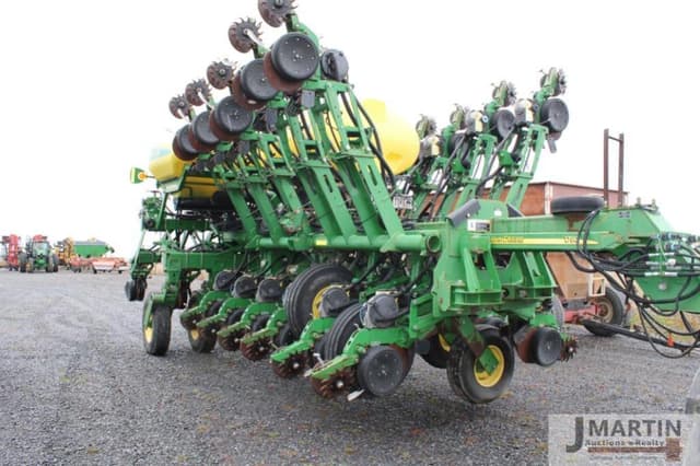 Image of John Deere 1790 equipment image 1
