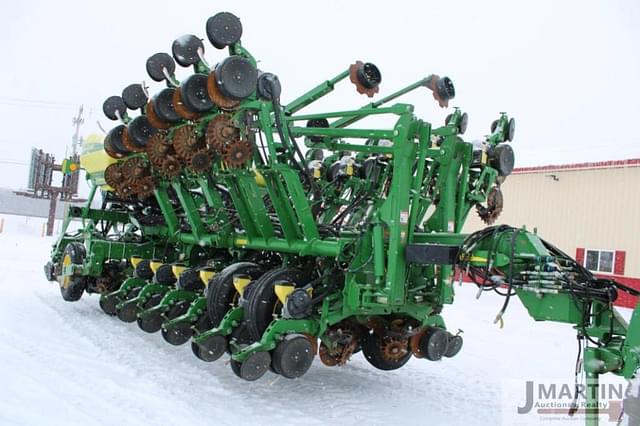 Image of John Deere 1790 equipment image 1