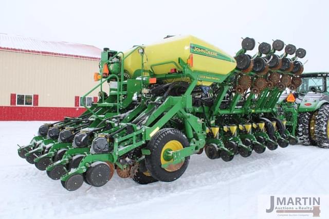 Image of John Deere 1790 equipment image 2