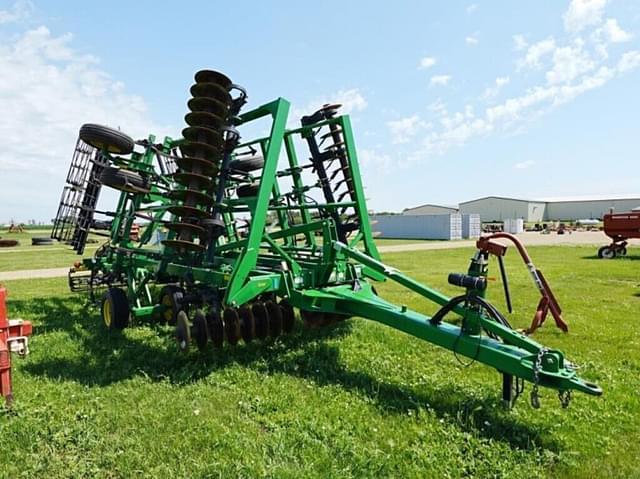 Image of John Deere 2310 equipment image 2
