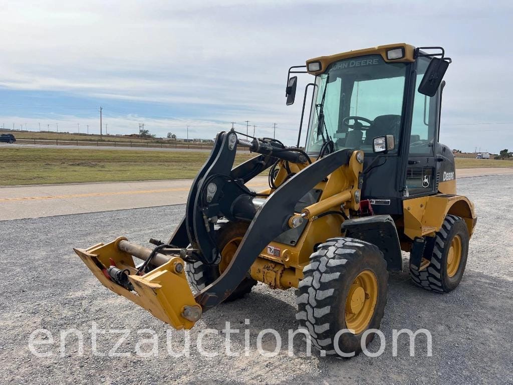 2013 John Deere 244J Equipment Image0