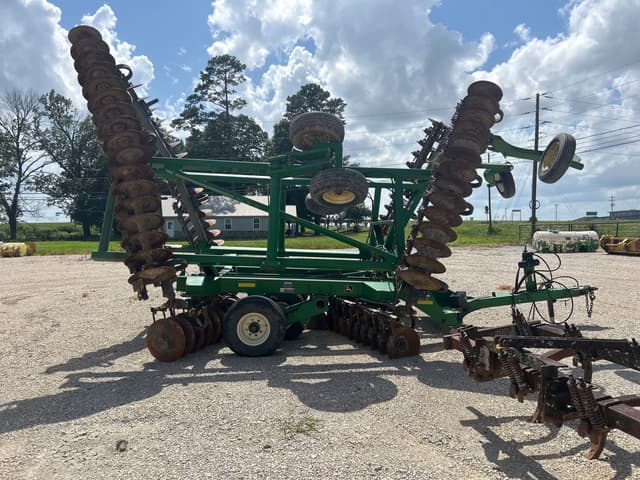 Image of John Deere 2623 equipment image 3