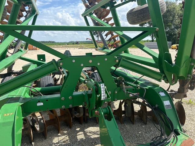 Image of John Deere 2623 equipment image 4