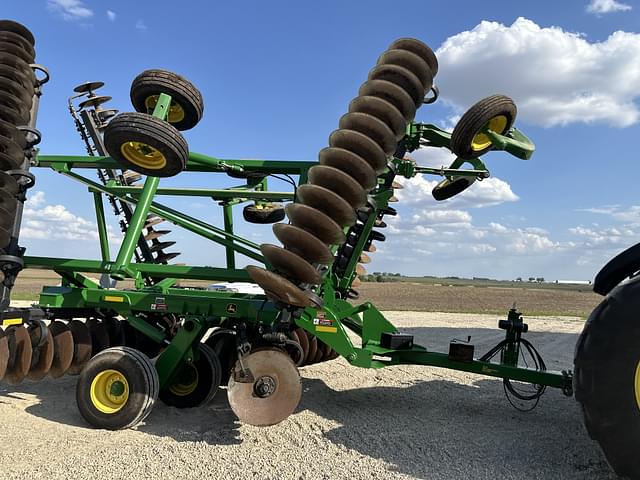 Image of John Deere 2623 equipment image 2