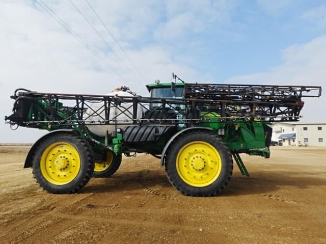 Image of John Deere 4940 equipment image 1