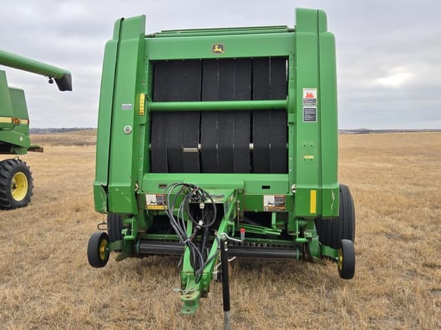 Image of John Deere 569 Premium equipment image 1