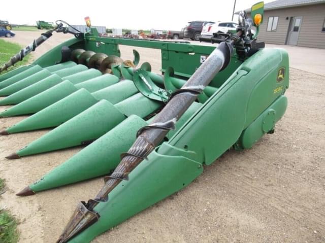 Image of John Deere 608C equipment image 2