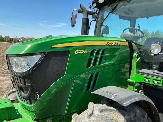Image of John Deere 6125R equipment image 2