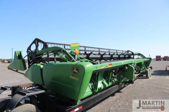 Image of John Deere 635FD equipment image 3